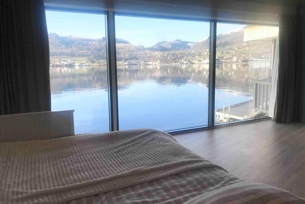 Panoramaresort In Hardangerfjorden Leilighet I Sjokanten Ved Hardangerfjorden For 7 Personer Boat , Sauna,Kajak, Sup For Rent Øystese Екстериор снимка
