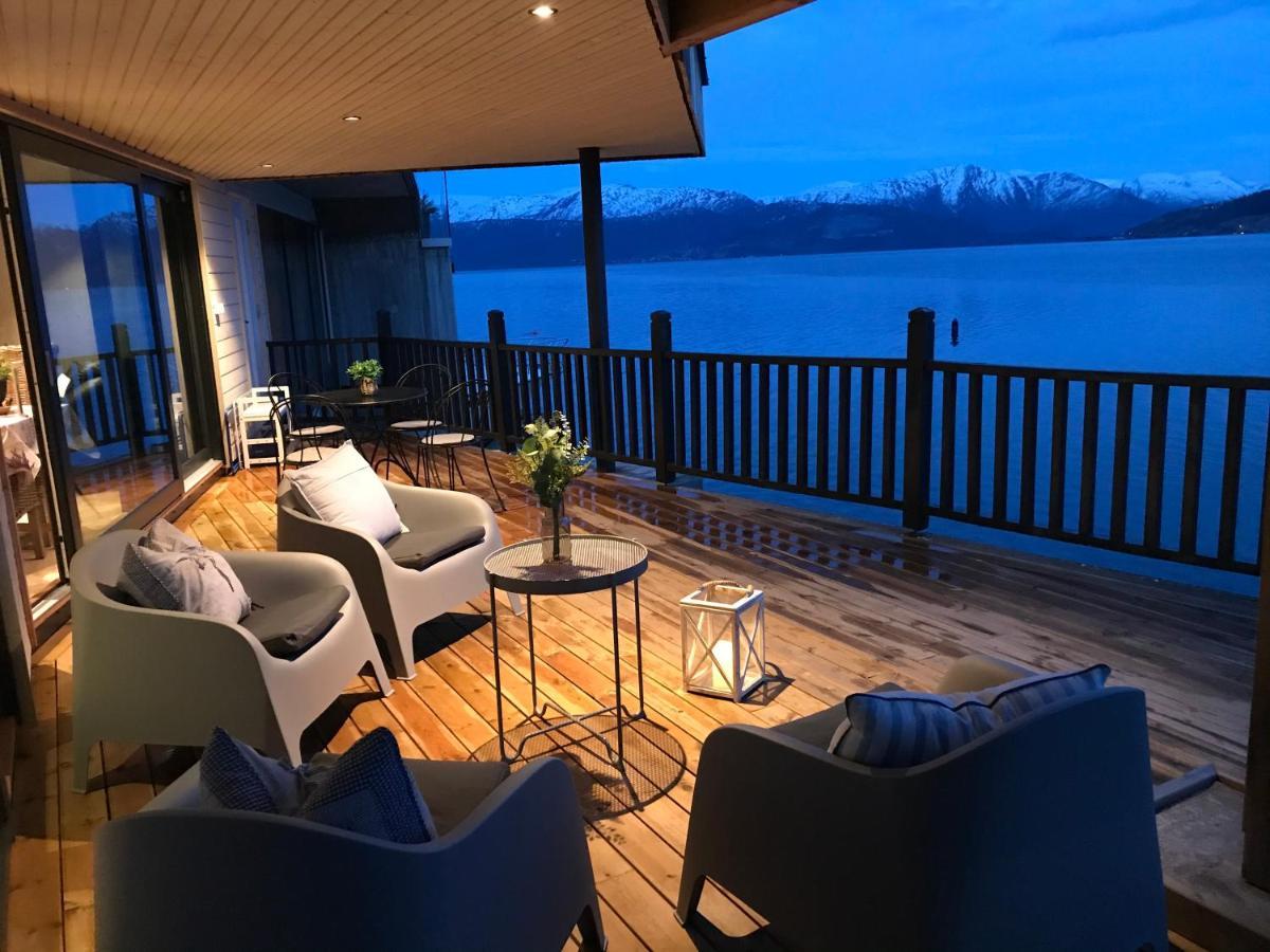 Panoramaresort In Hardangerfjorden Leilighet I Sjokanten Ved Hardangerfjorden For 7 Personer Boat , Sauna,Kajak, Sup For Rent Øystese Екстериор снимка